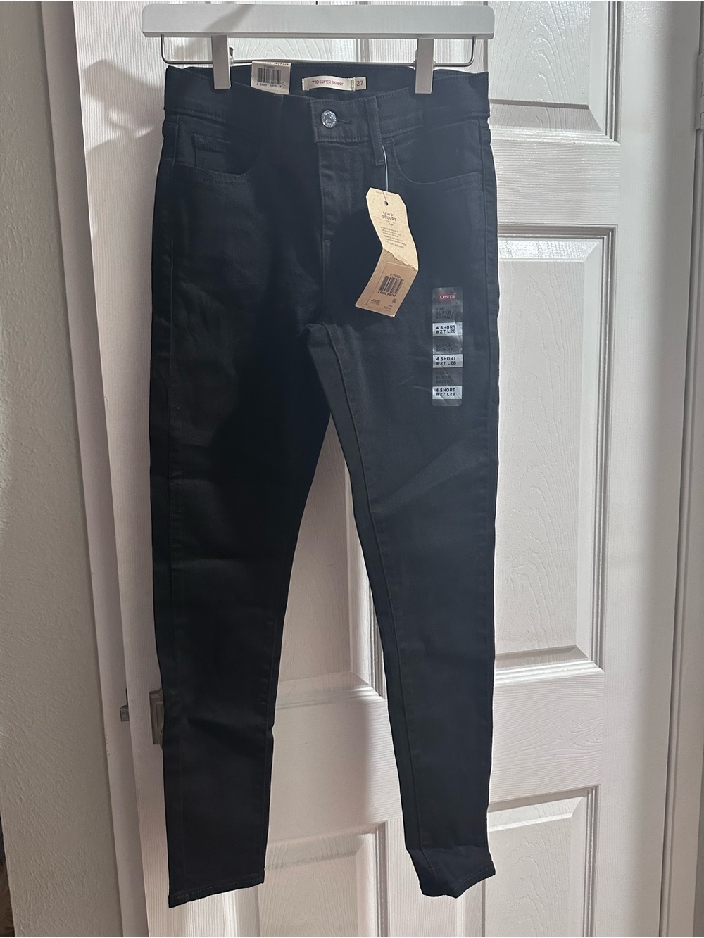 Levi's Women’s 710 Black Skinny Jeans